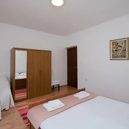 Apartment Apartment Milja