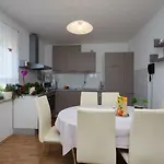 Milja Apartman Banjol
