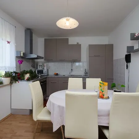 Milja Apartmán Banjol
